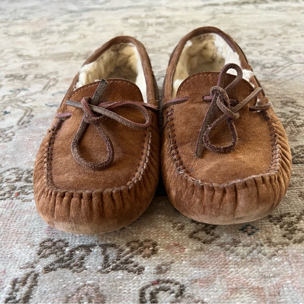 UGG Chestnut Brown Suede Moccasin Slippers with Shearling Lining - Picture 4 of 7